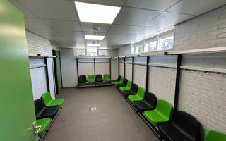 Clubkleuren centraal in nieuwe kleedkamers van VV ’s Heerenbroek